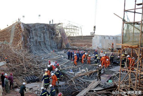 昆明新机场垮塌事故现场 本报记者 张永强 摄 